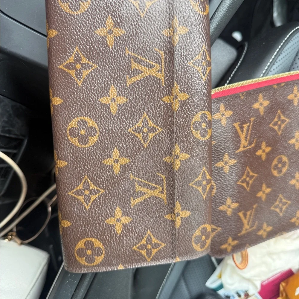 Louis Vuitton Brown Monogram Clutch - Picture 2 of 14
